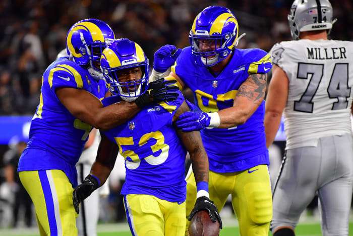 Los Angeles Rams linebacker Ernest Jones (53).